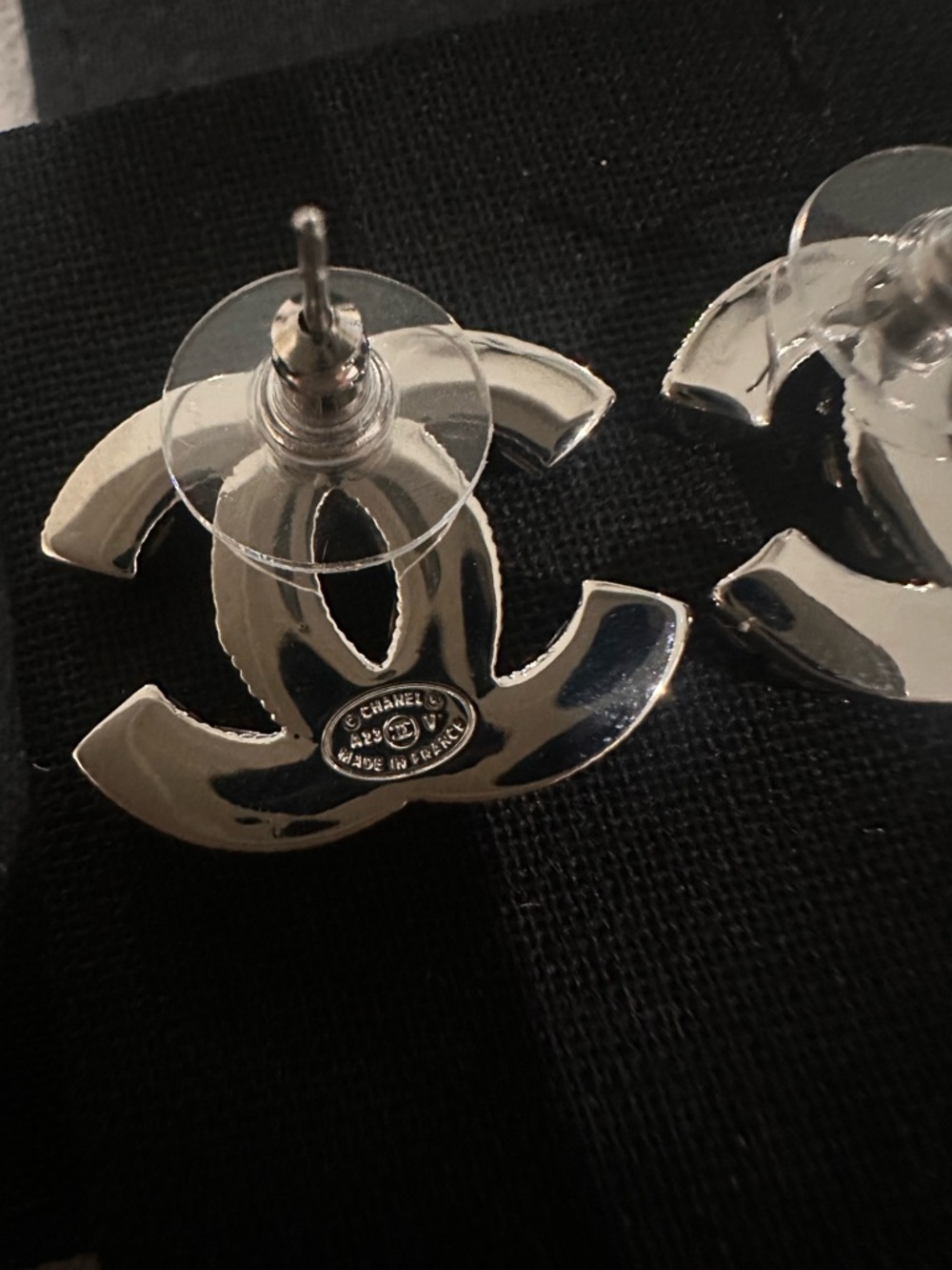 Chanel stud earrings - Picture 6 of 10